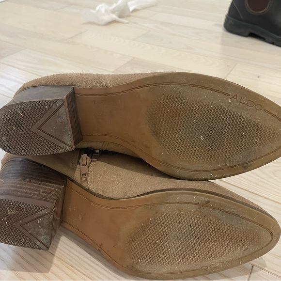 Beige suede Aldo boots - Picture 4 of 4